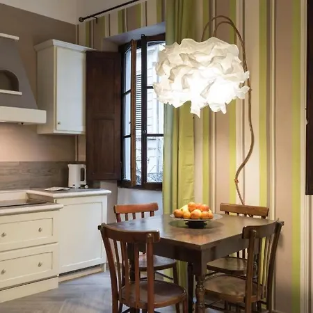 Apartamento The Hobbit Guelfa Florencia